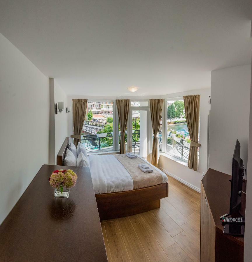 Seasons Hotel Struga Exterior photo