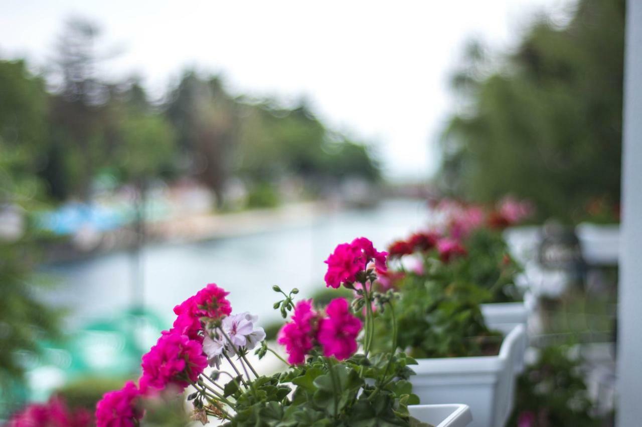 Seasons Hotel Struga Exterior photo