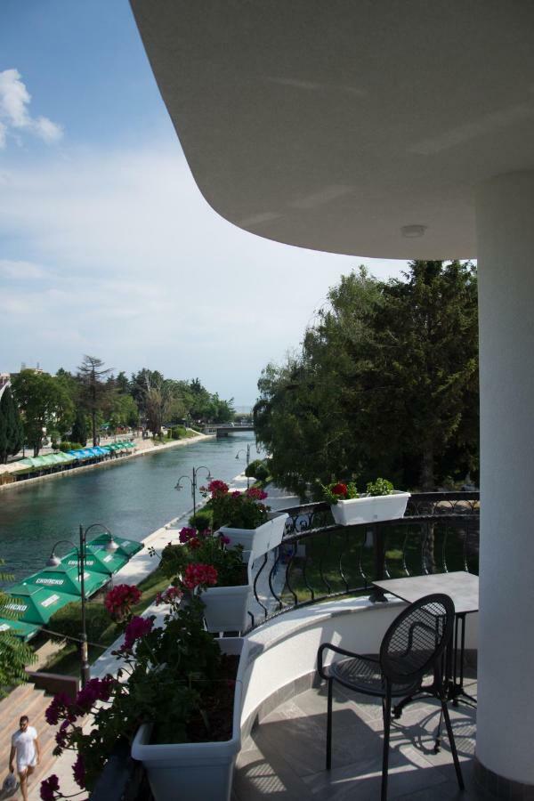Seasons Hotel Struga Exterior photo